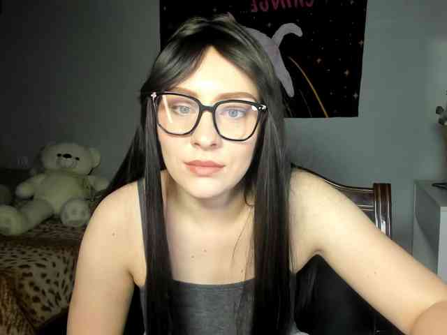 RedheadDevil webcam