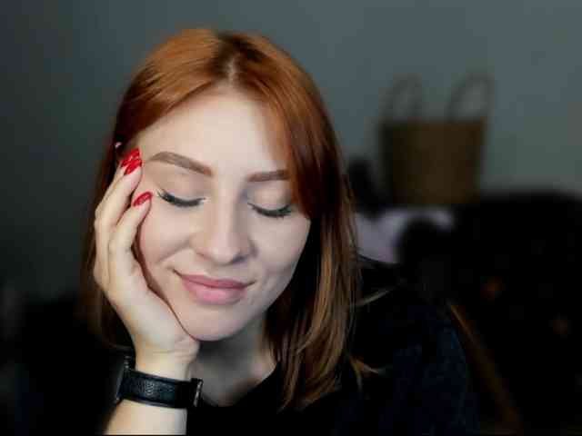 RedheadDevil webcam