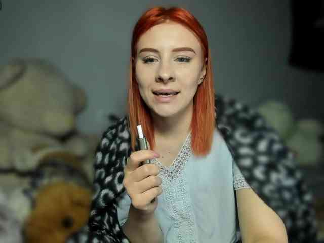RedheadDevil webcam