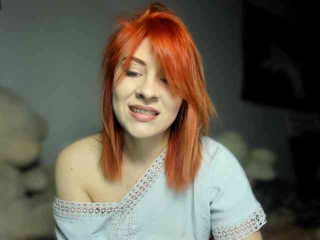 RedheadDevil webcam