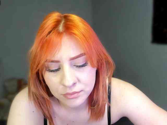 RedheadDevil webcam