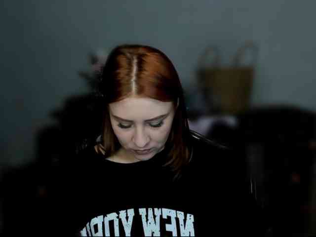 RedheadDevil webcam