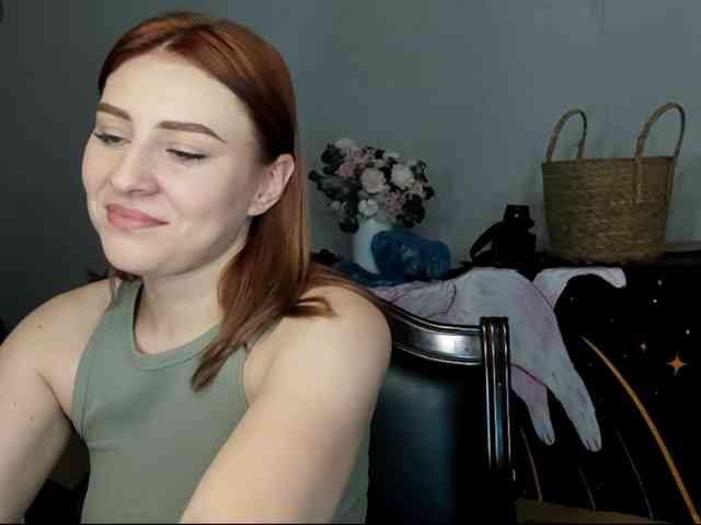 RedheadDevil webcam