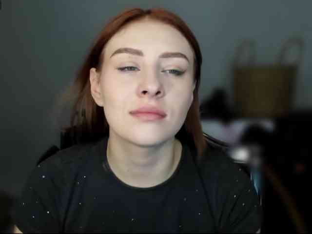 RedheadDevil webcam