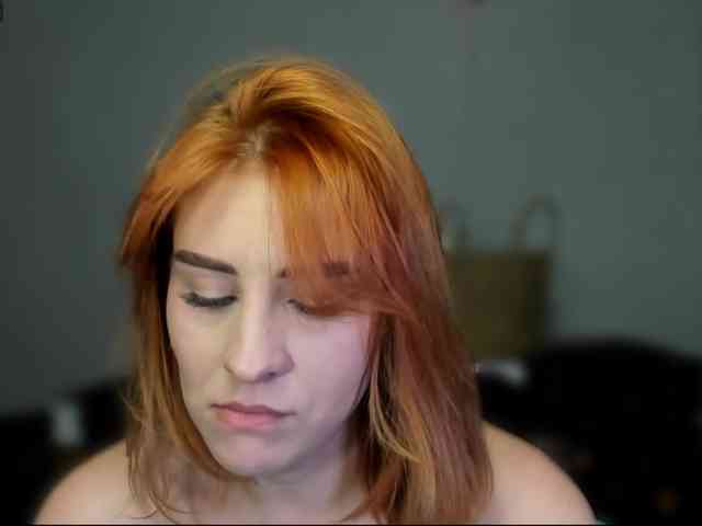 RedheadDevil webcam
