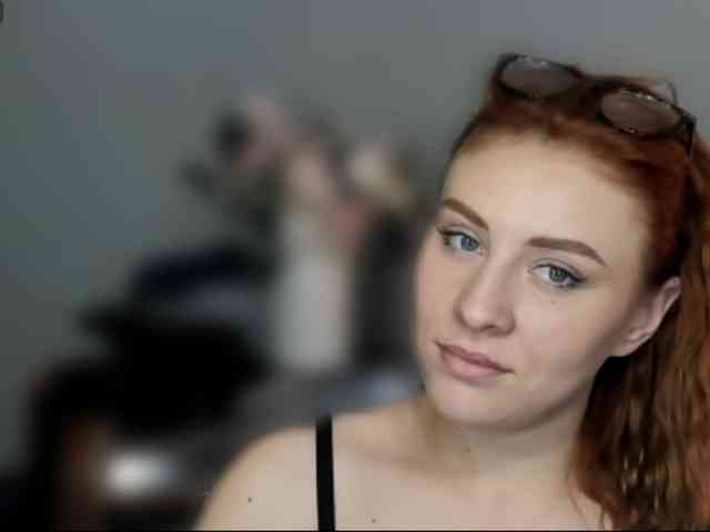 RedheadDevil webcam