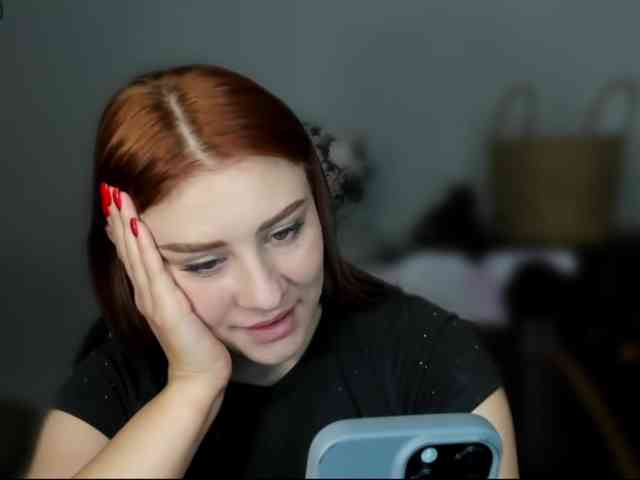 RedheadDevil webcam