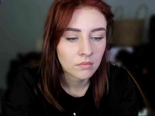 RedheadDevil webcam