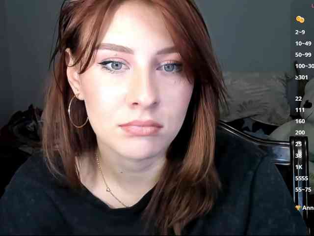 RedheadDevil webcam