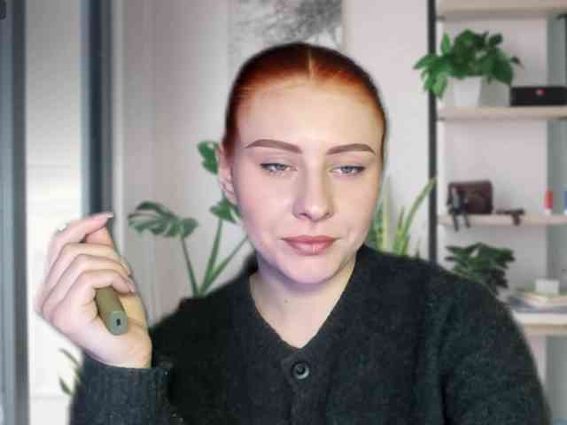 RedheadDevil webcam