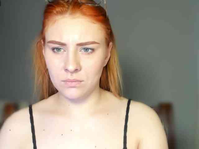 RedheadDevil webcam