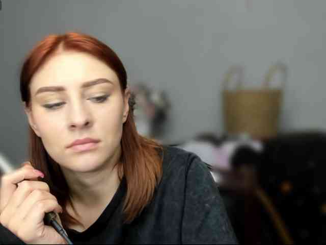 RedheadDevil webcam