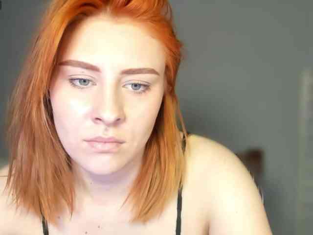 RedheadDevil webcam