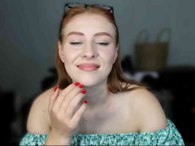 RedheadDevil webcam