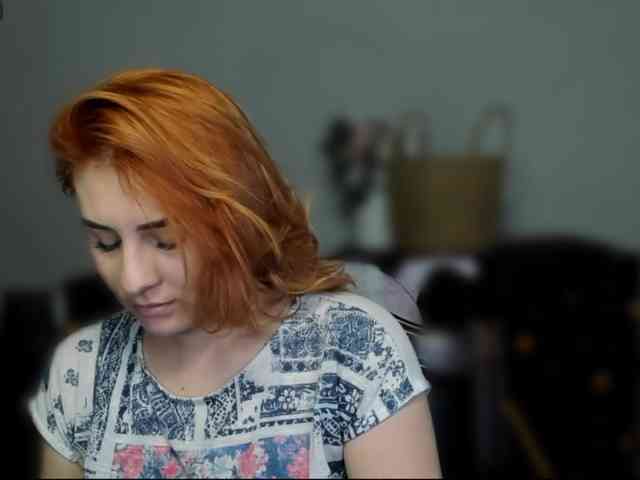 RedheadDevil webcam