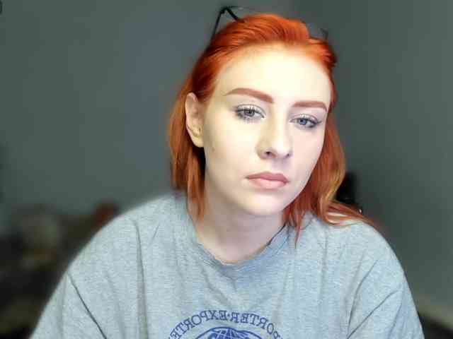 RedheadDevil webcam