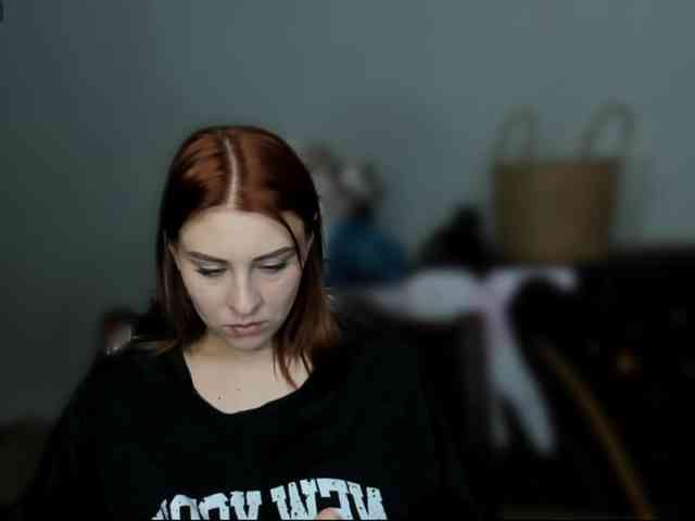 RedheadDevil webcam