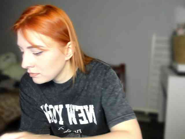 RedheadDevil webcam