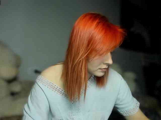 RedheadDevil webcam