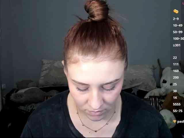RedheadDevil webcam