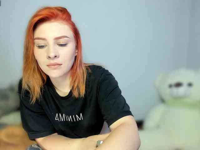 RedheadDevil webcam