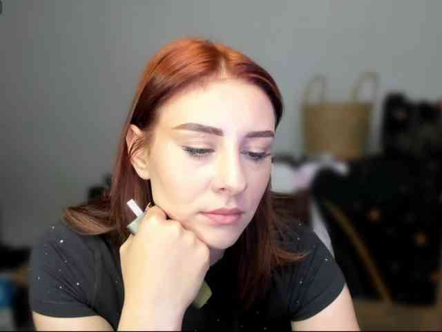 RedheadDevil webcam