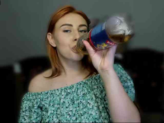 RedheadDevil webcam
