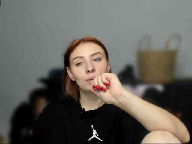 RedheadDevil webcam