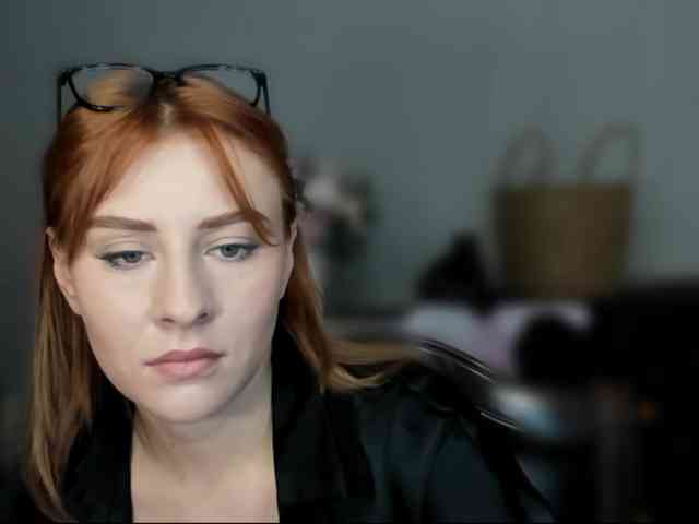 RedheadDevil webcam