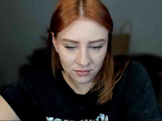 RedheadDevil webcam