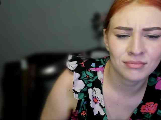 RedheadDevil webcam