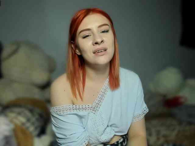 RedheadDevil webcam