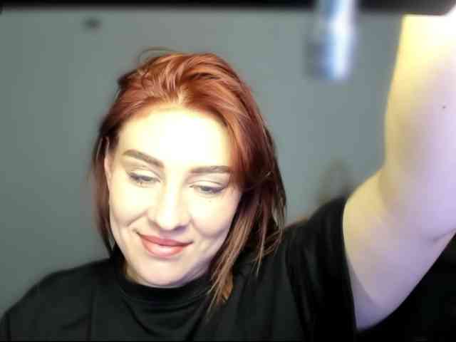 RedheadDevil webcam