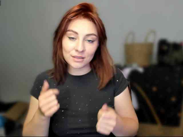 RedheadDevil webcam