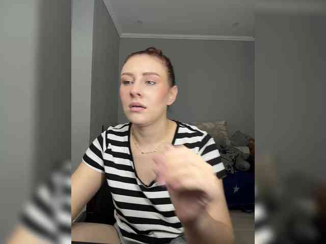 RedheadDevil webcam