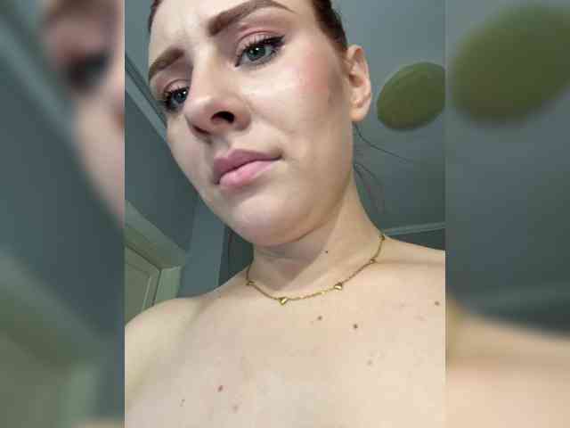 RedheadDevil webcam
