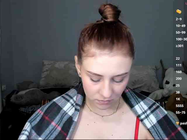 RedheadDevil webcam
