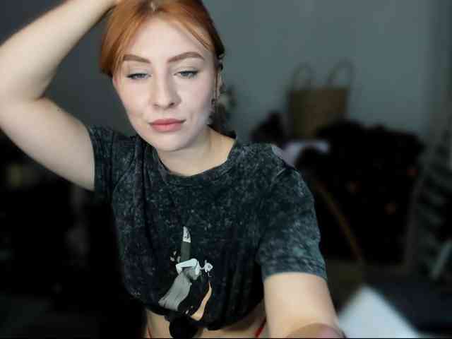 RedheadDevil webcam