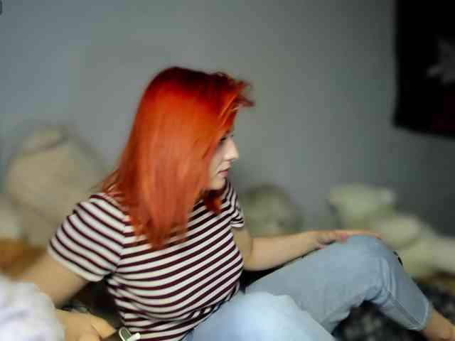 RedheadDevil webcam