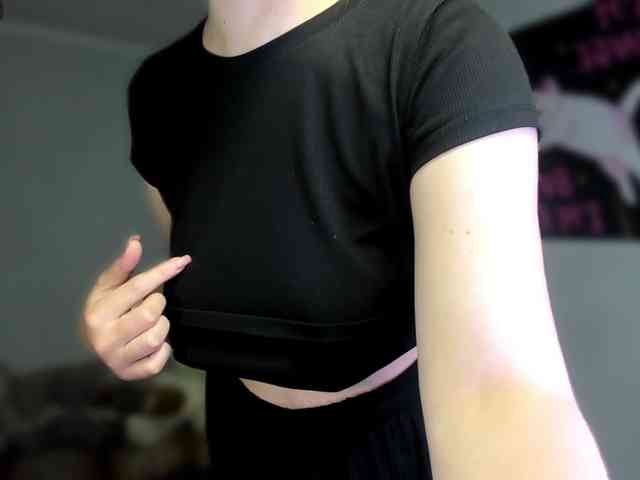 RedheadDevil webcam