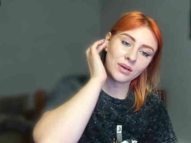 RedheadDevil webcam
