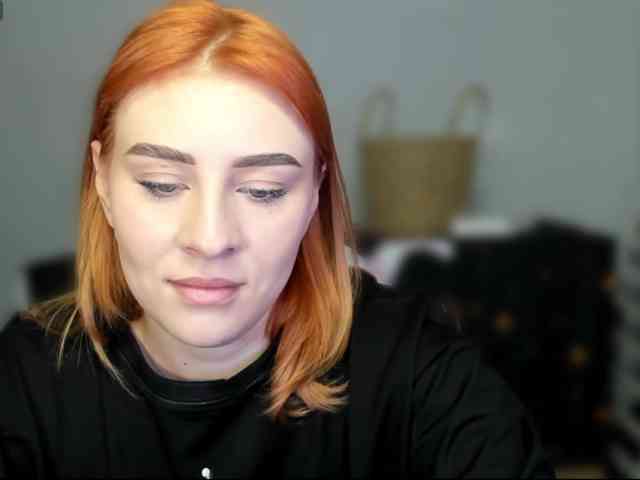 RedheadDevil webcam