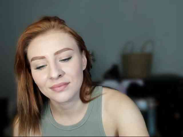 RedheadDevil webcam