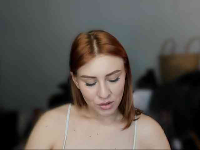 RedheadDevil webcam