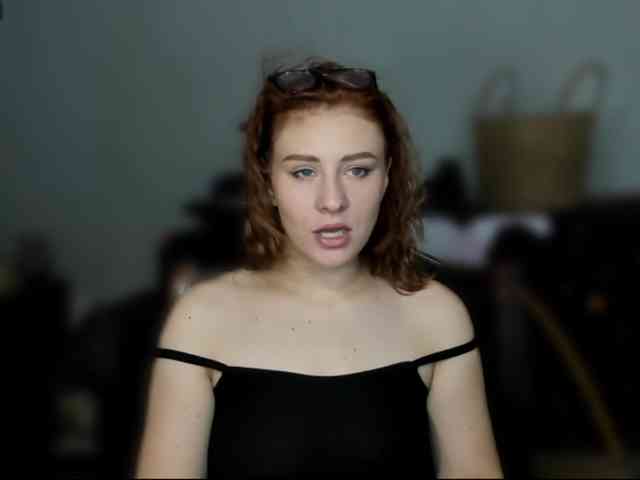 RedheadDevil webcam