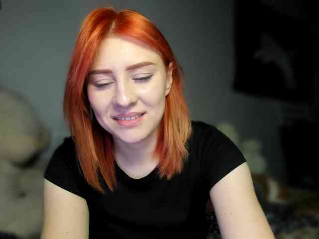 RedheadDevil webcam