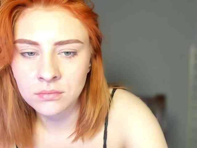 RedheadDevil webcam