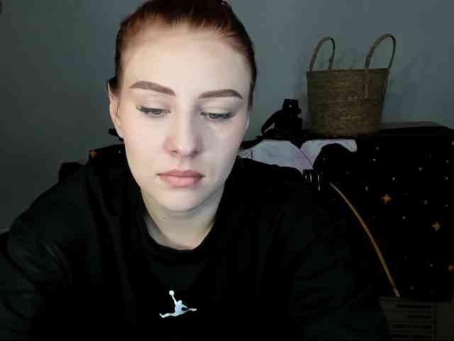 RedheadDevil webcam
