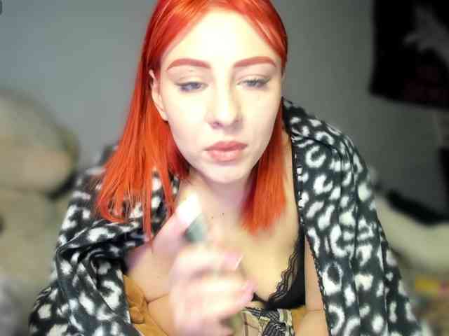 RedheadDevil webcam