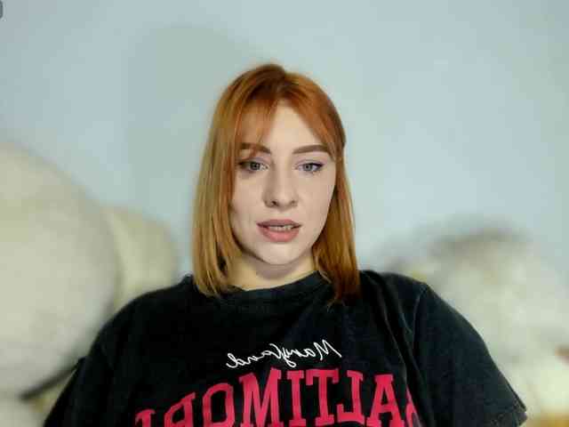 RedheadDevil webcam